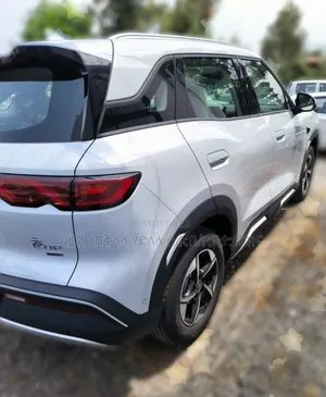 New BYD Yuan Up 2025 Off white