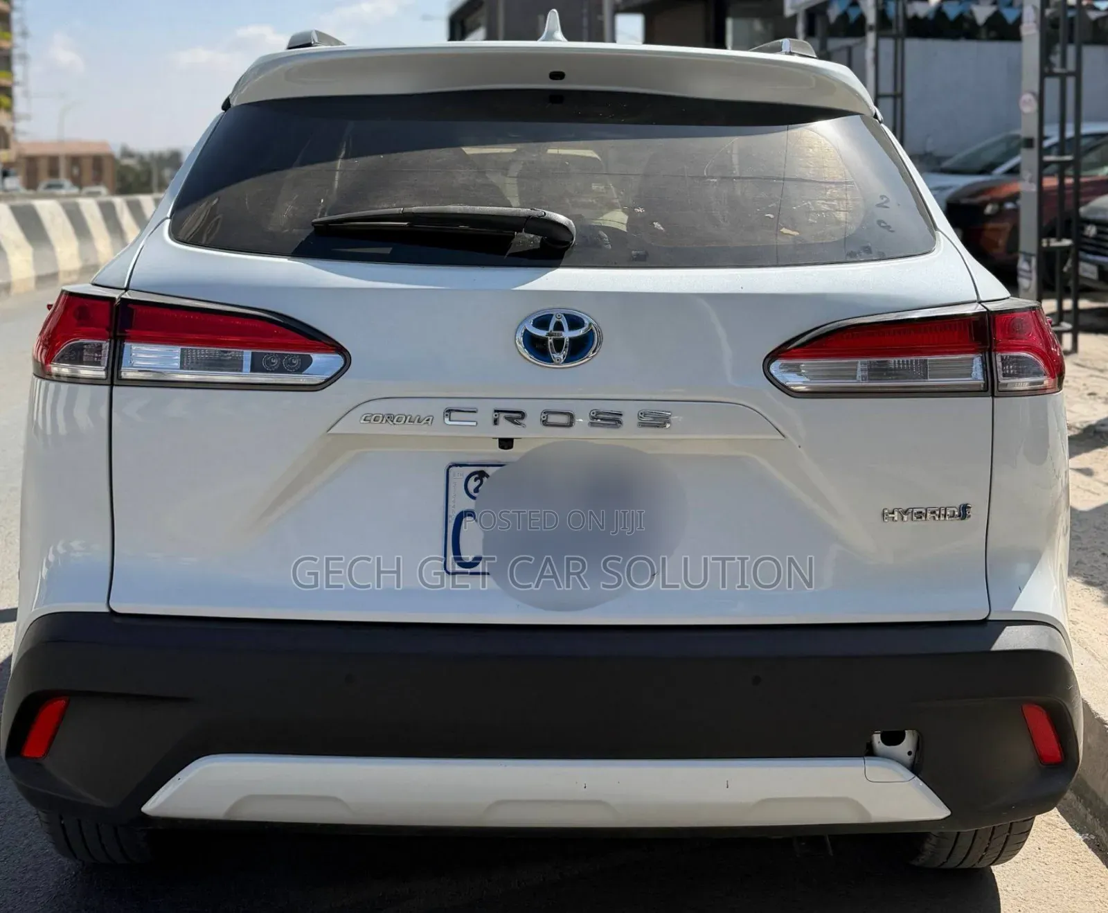 Toyota Corolla Cross Hybrid 2023 White