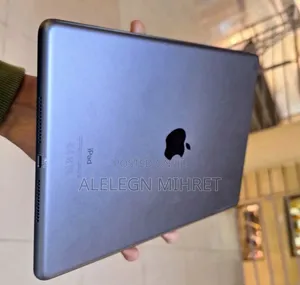 New Apple iPad 10.2 (2019) 32 GB Black