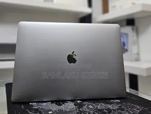 New Laptop Apple MacBook Pro 2019 16GB Intel Core I9 SSD 512GB