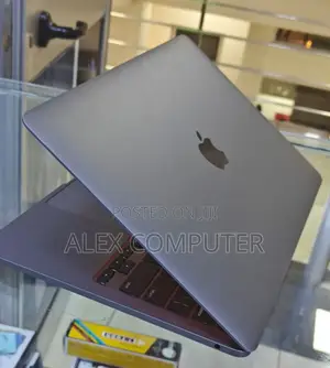 New Laptop Apple MacBook Pro 2022 M2 8GB Apple M2 SSD 256GB