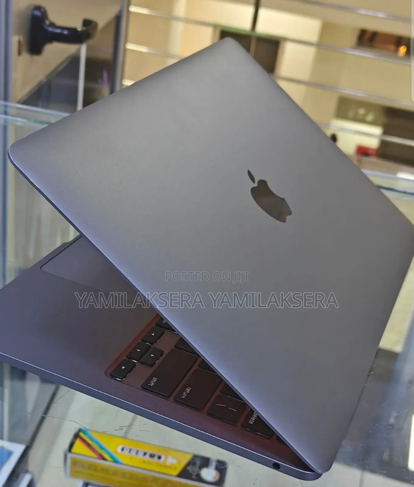 New Laptop Apple MacBook Pro 2023 M2 8GB Apple M2 SSD 256GB