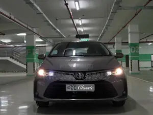 Photo - Toyota Corolla SE 2023 Gray
