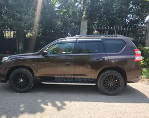 Toyota Land Cruiser Prado 2017 Brown