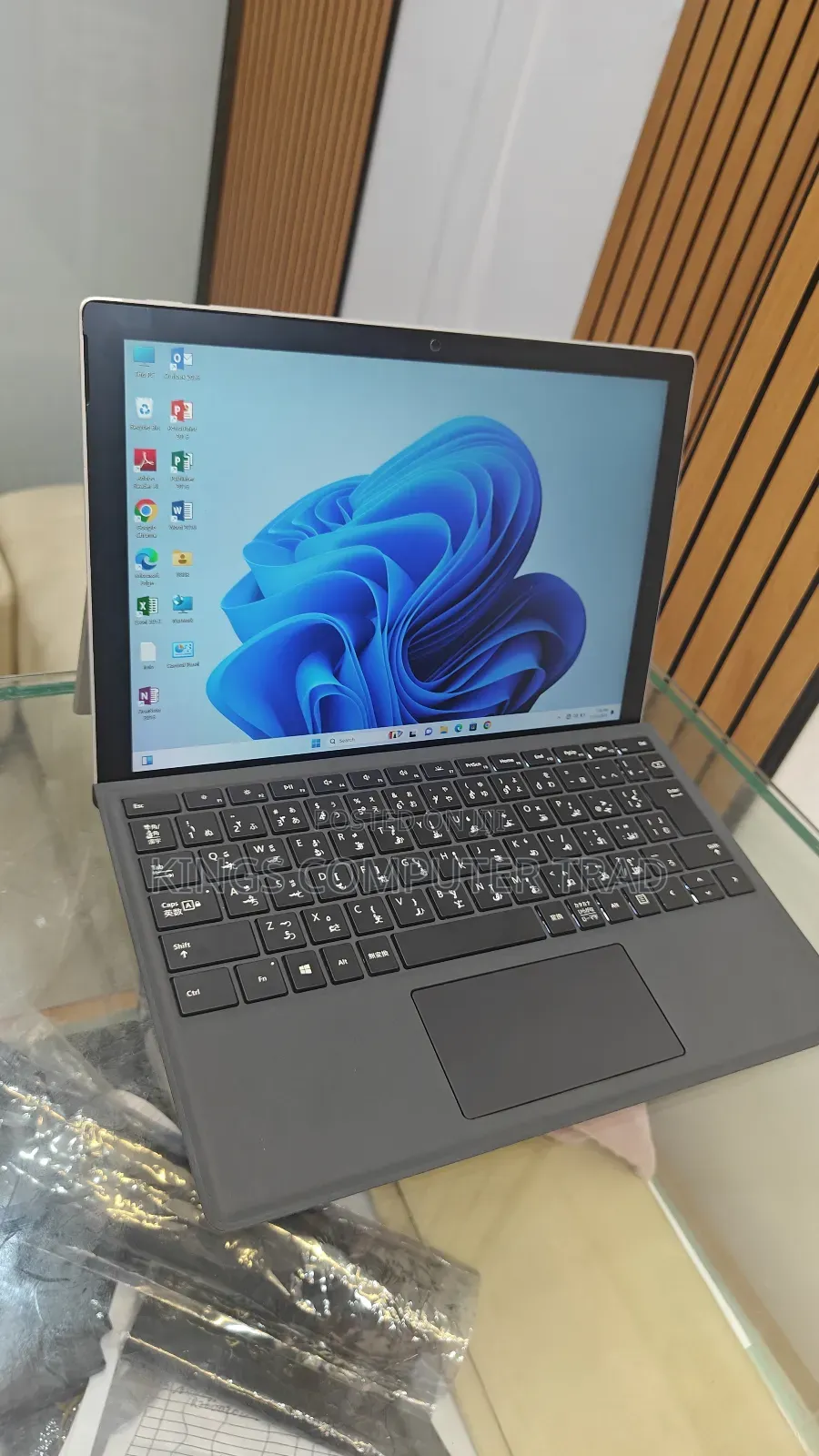 New Laptop Microsoft Surface Book 3 16GB Intel Core i7 SSD 512GB