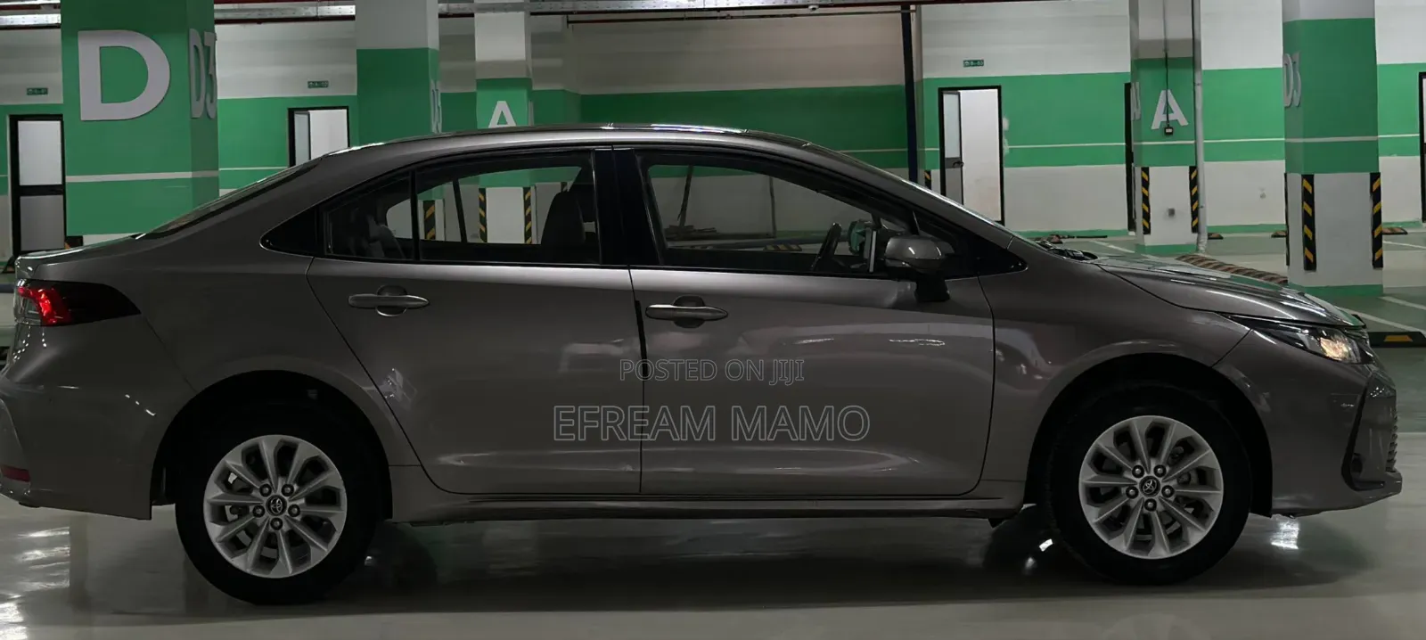 Toyota Corolla 2023 Silver