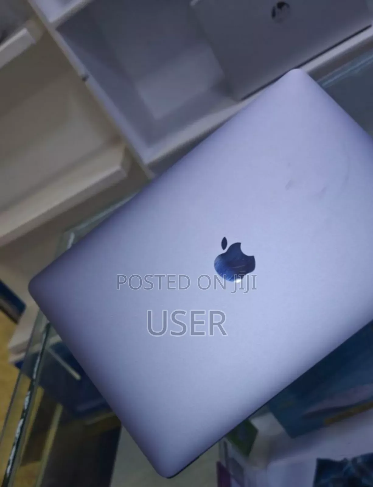 New Laptop Apple MacBook Pro 2022 M2 8GB Intel Core I7 SSD 256GB