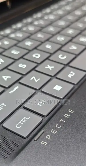 New Laptop HP Spectra 13 16GB Intel Core Ultra 7 SSD 1T