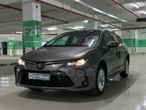 Photo - Toyota Corolla 2023 Gray