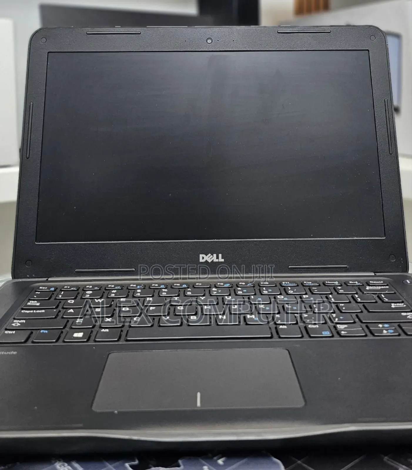 New Laptop Dell Latitude 3380 8GB Intel Core I5 SSD 256GB