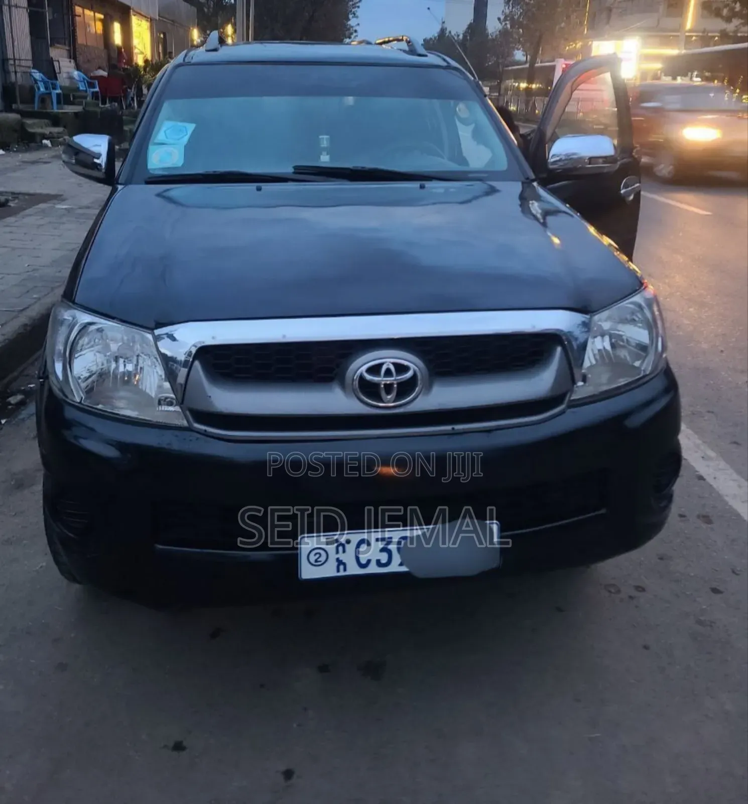 Toyota Hilux 2010 Black