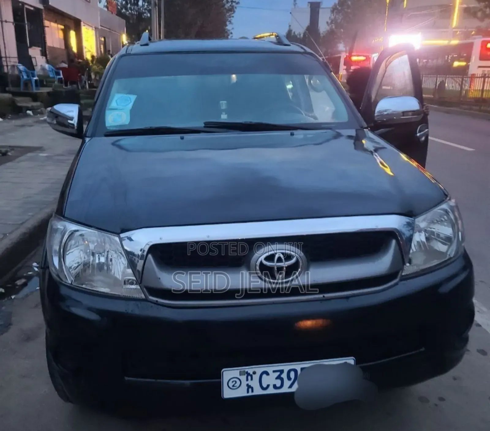 Toyota Hilux 2010 Black