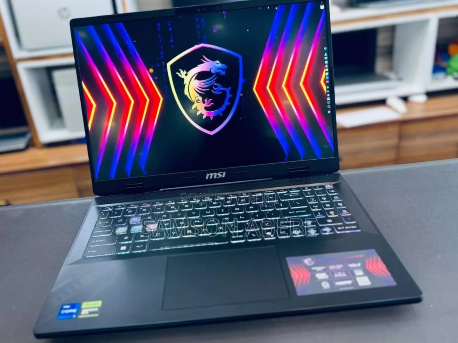 New Laptop MSI Crosshair 15 B12U 16GB Intel Core I7 SSD 1T