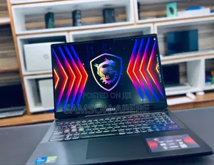 New Laptop MSI Crosshair 15 B12U 16GB Intel Core I7 SSD 1T