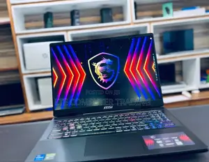 New Laptop MSI Crosshair 15 B12U 16GB Intel Core I7 SSD 1T