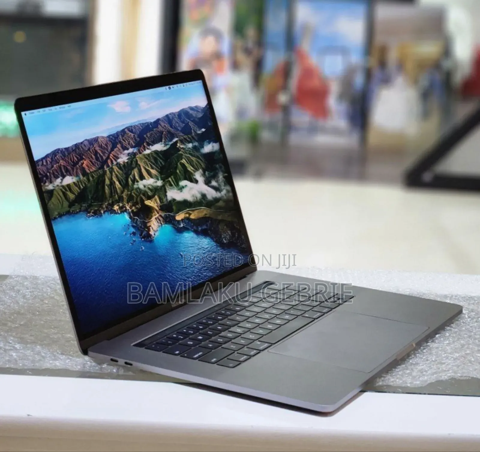 New Laptop Apple MacBook Pro 2017 16GB Intel Core I7 SSD 512GB