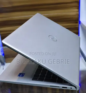 New Laptop Dell Inspiron 15 16GB Intel Core I7 SSD 512GB