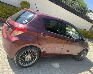 Toyota Yaris 2012 Red