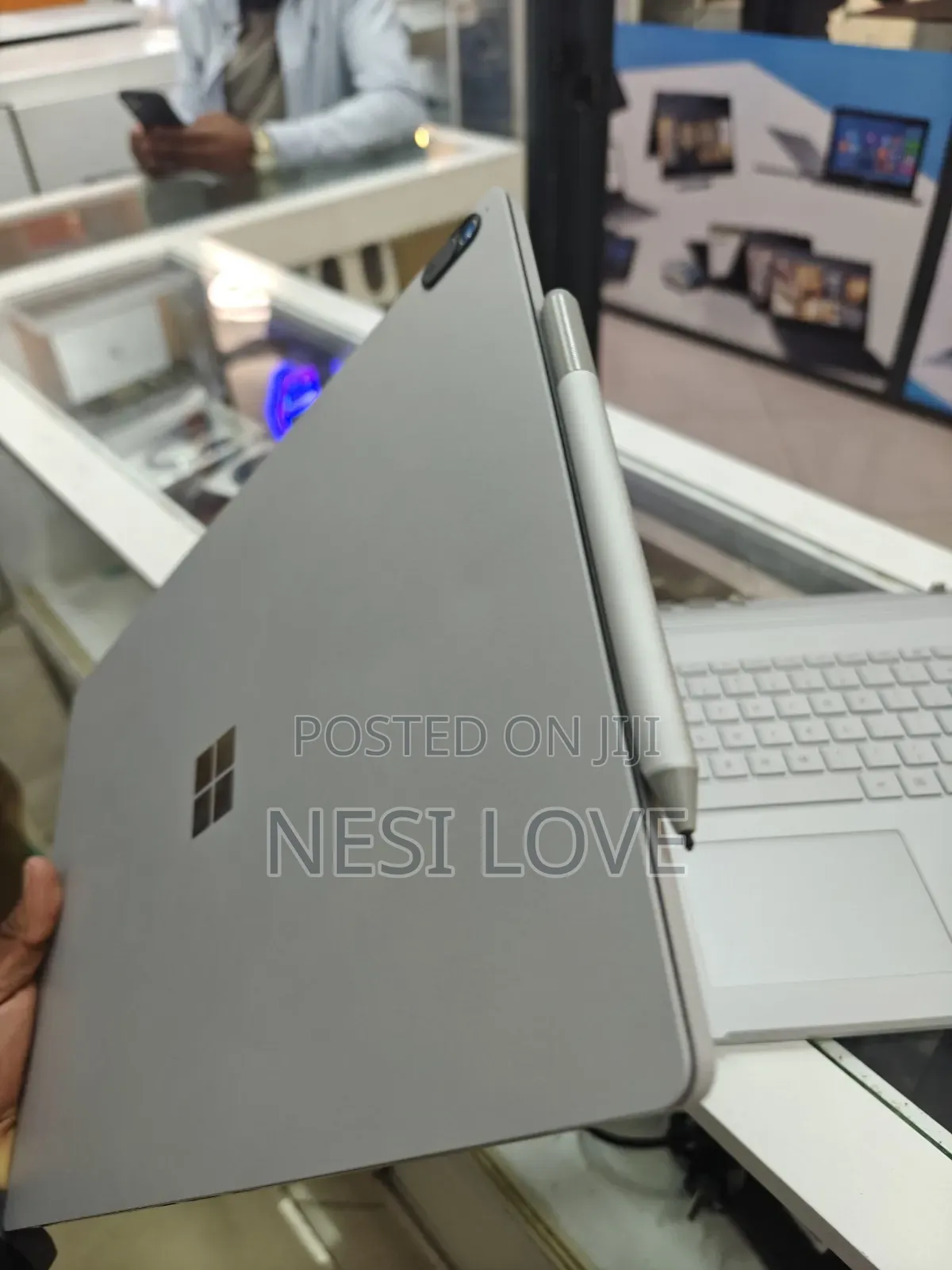 New Laptop Microsoft Surface Book 2 16GB Intel Core I7 SSD 512GB