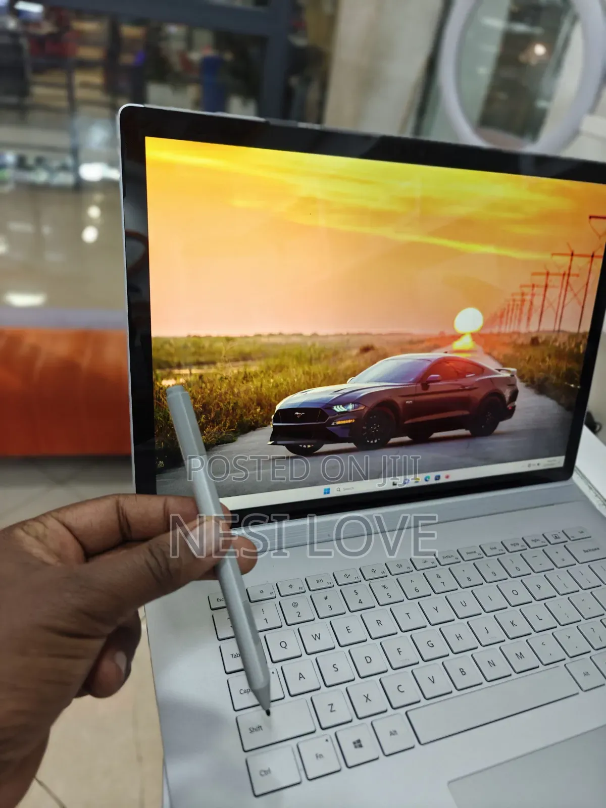 New Laptop Microsoft Surface Book 2 16GB Intel Core I7 SSD 512GB