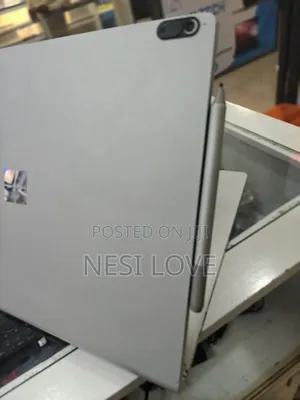 New Laptop Microsoft Surface Book 2 16GB Intel Core I7 SSD 512GB