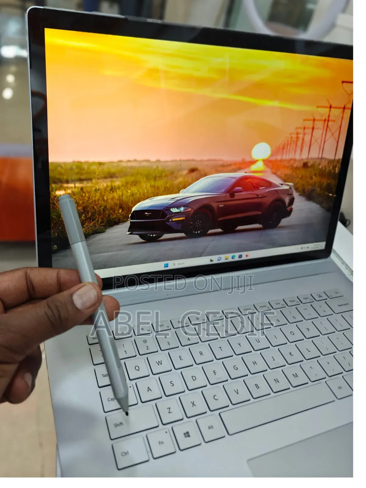 New Laptop Microsoft Surface Book 2 16GB Intel Core I7 SSD 512GB