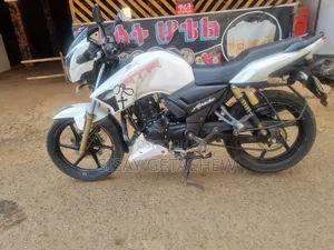 TVS Apache 180 RTR 2021 White