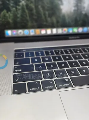 Photo - New Laptop Apple MacBook Pro 2019 16GB Intel Core I9 SSD 512GB