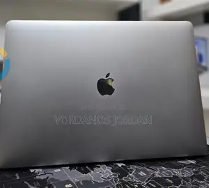New Laptop Apple MacBook Pro 2019 16GB Intel Core I9 SSD 512GB