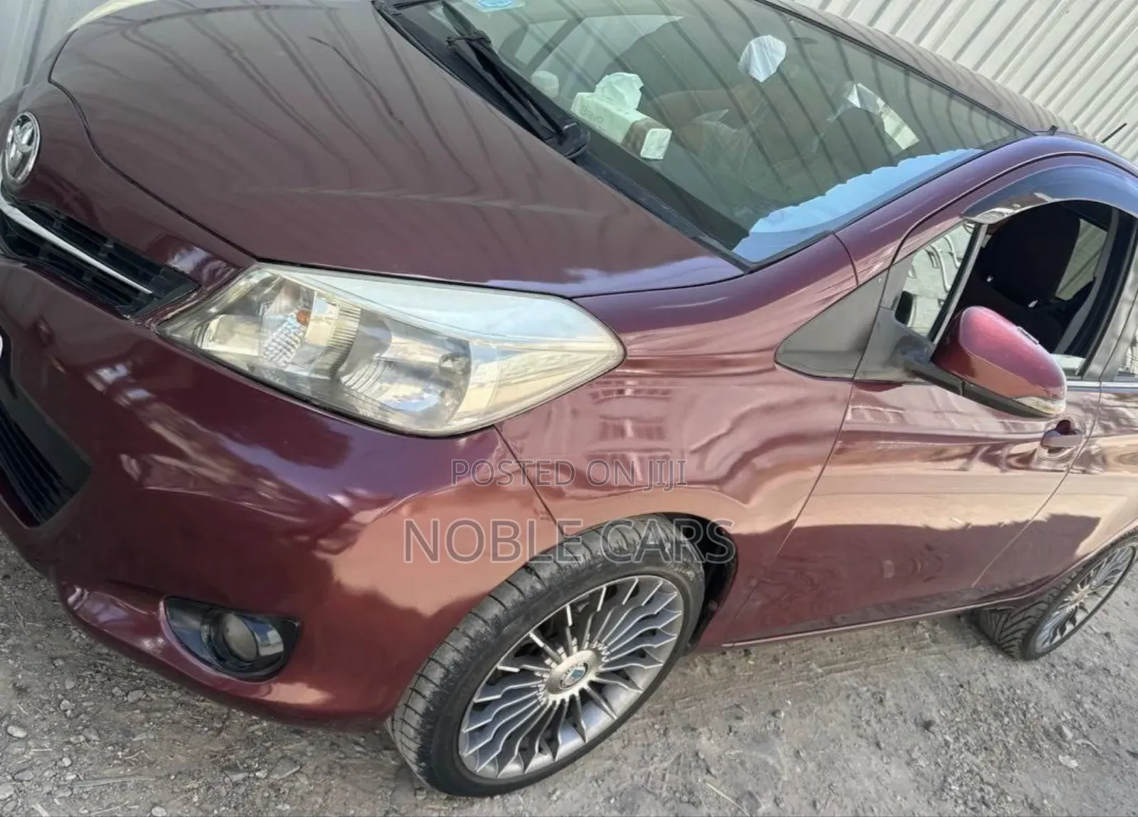 Toyota Yaris 2012 Burgundy