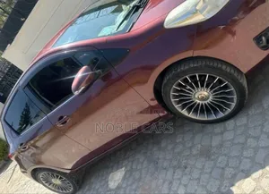 Toyota Yaris 2012 Burgundy