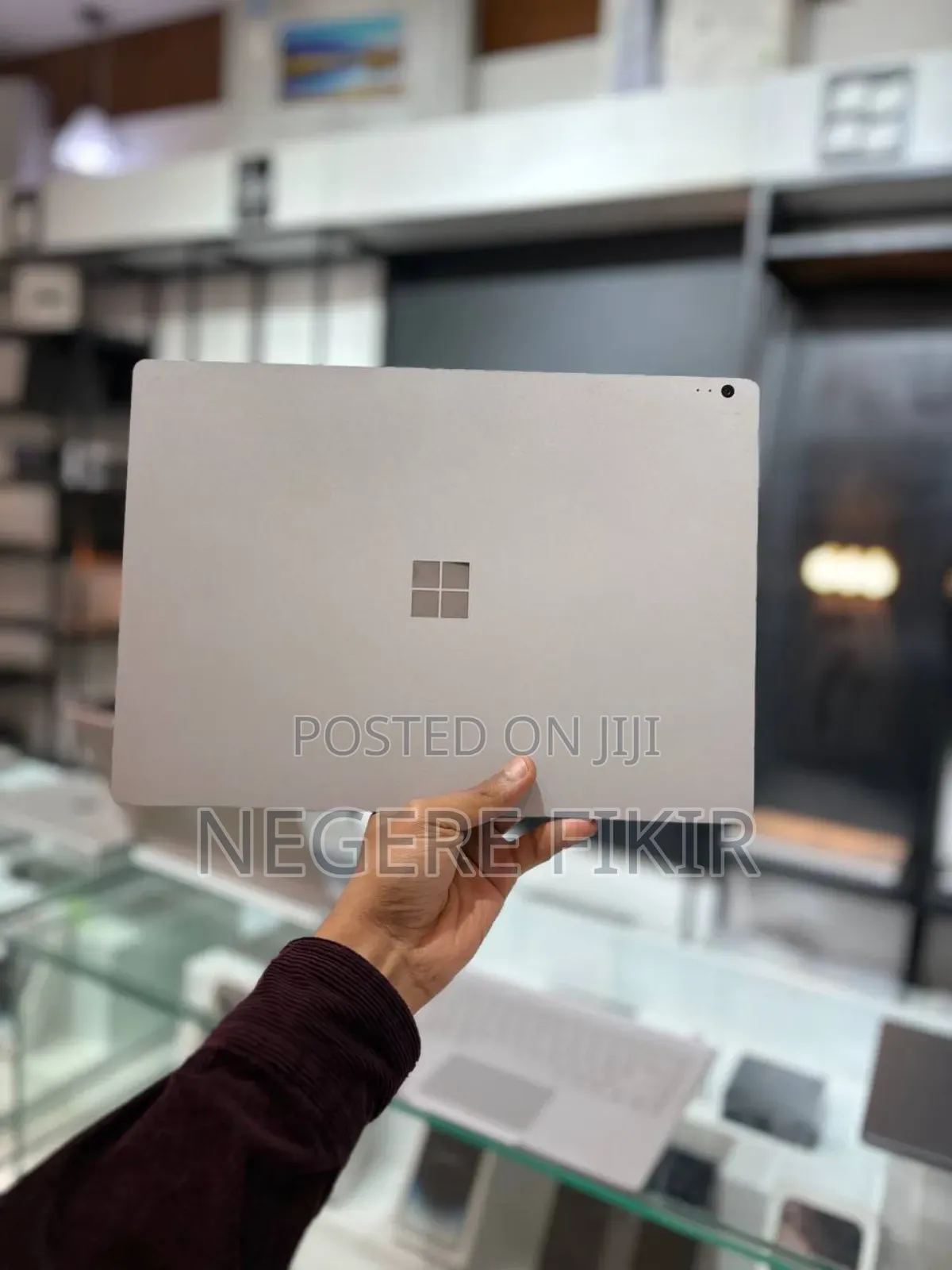 New Laptop Microsoft Surface Book 8GB Intel Core I5 SSD 256GB