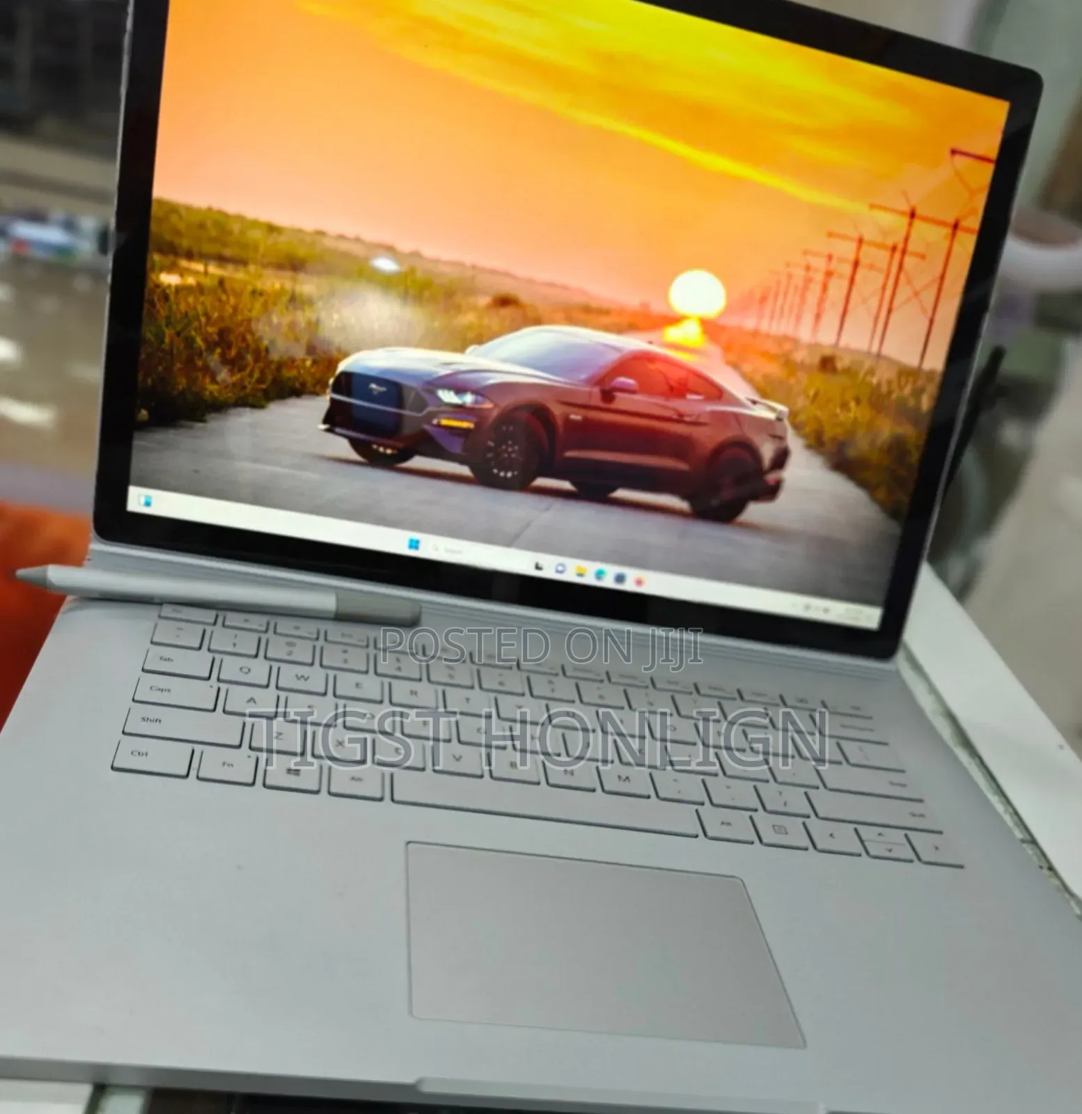 New Laptop Microsoft Surface Book 2 16GB Intel Core I7 SSD 512GB