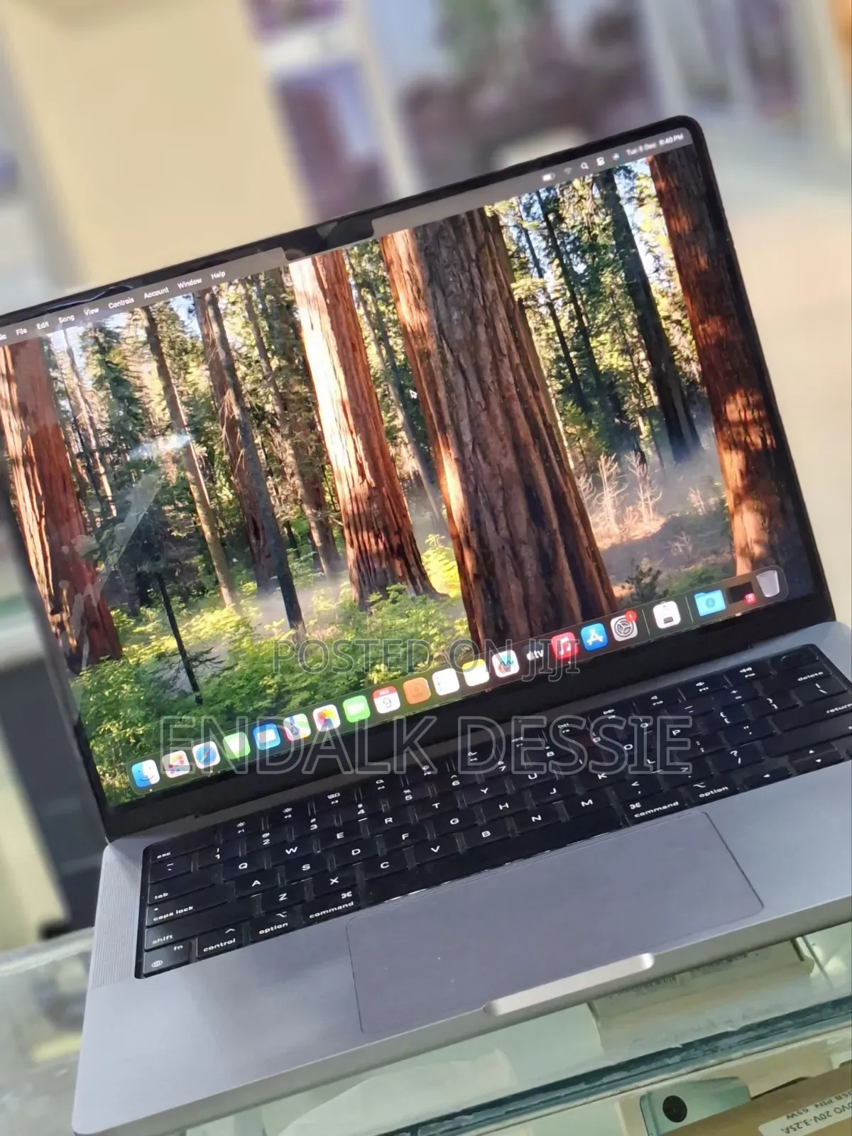 New Laptop Apple MacBook Pro M1 32GB Apple M1 Pro SSD 512GB