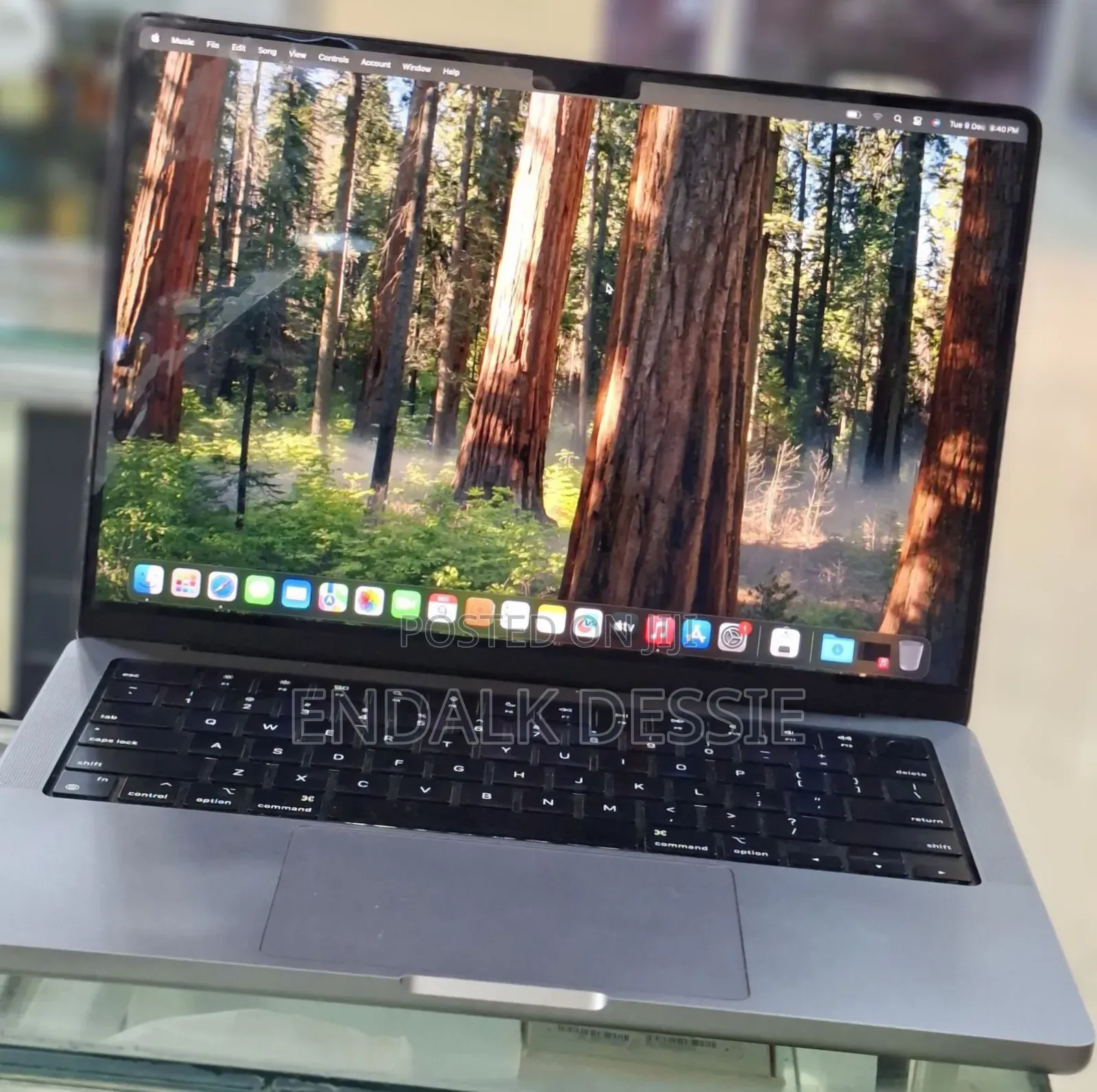 New Laptop Apple MacBook Pro M1 32GB Apple M1 Pro SSD 512GB