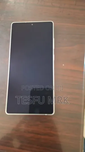 Photo - New Samsung Galaxy S25 Ultra 256 GB White