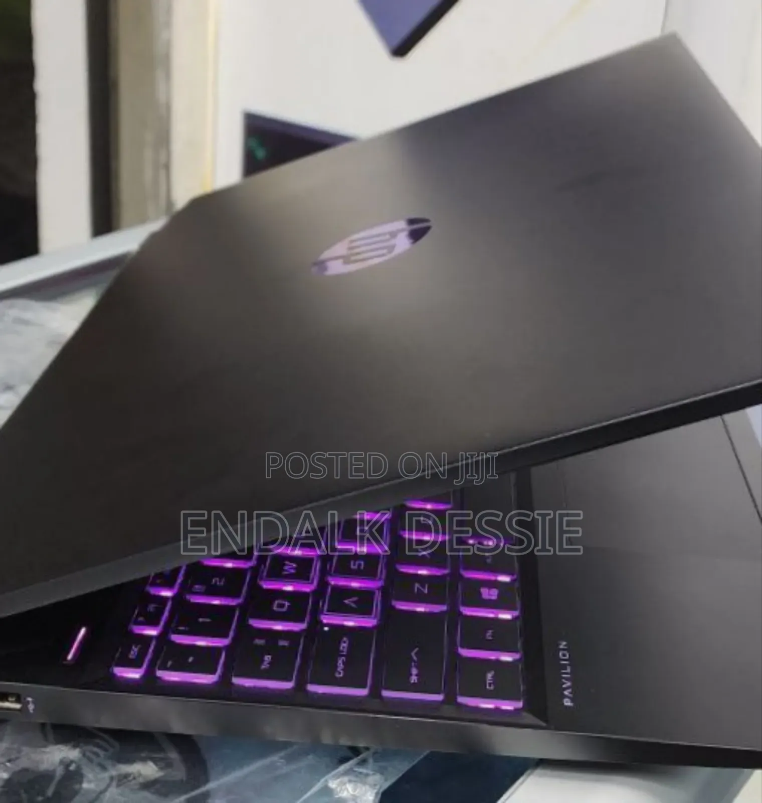 New Laptop HP Pavilion 15 8GB AMD Ryzen 5 SSD 512GB