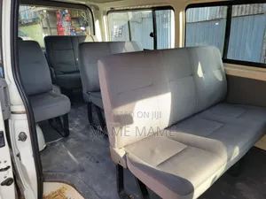 Toyota HiAce 2007 White
