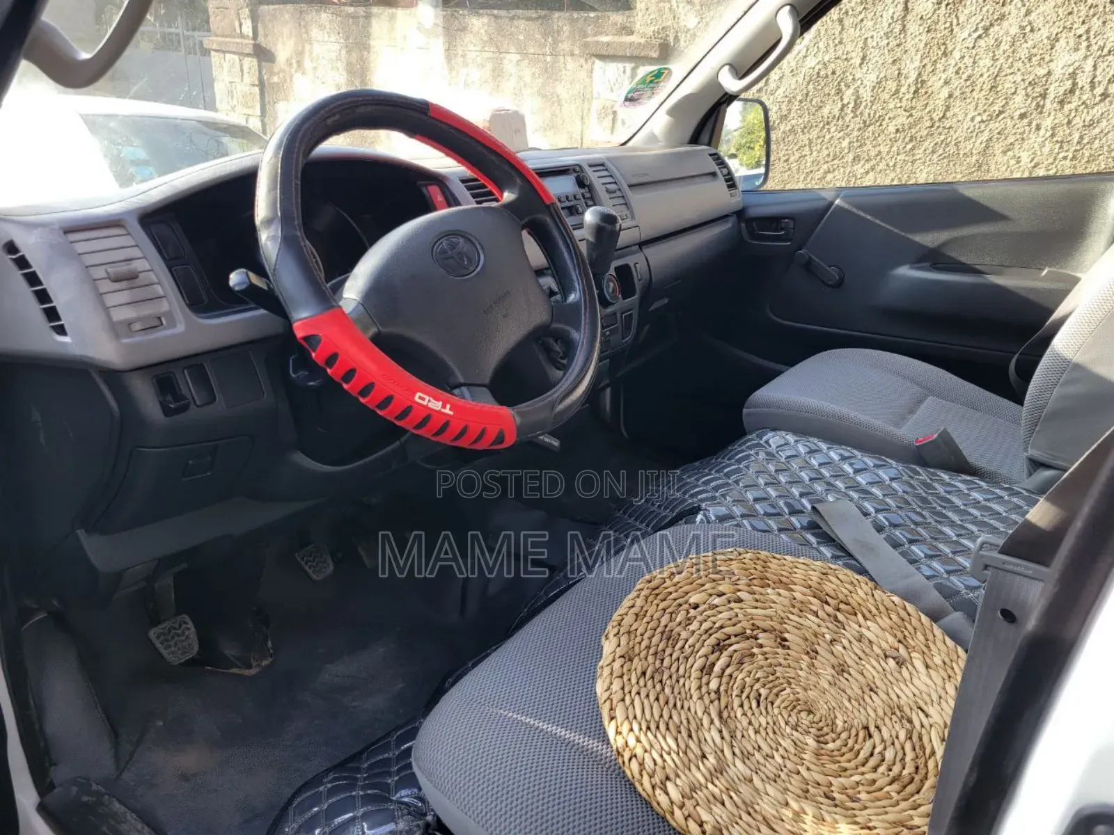 Toyota HiAce 2007 White