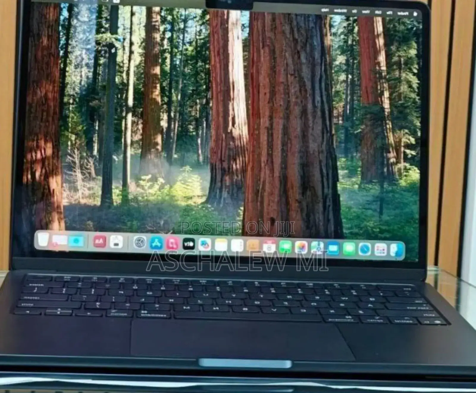 New Laptop Apple MacBook Air 2024 M3 13-Inch 8GB Apple M3 SSD 256GB