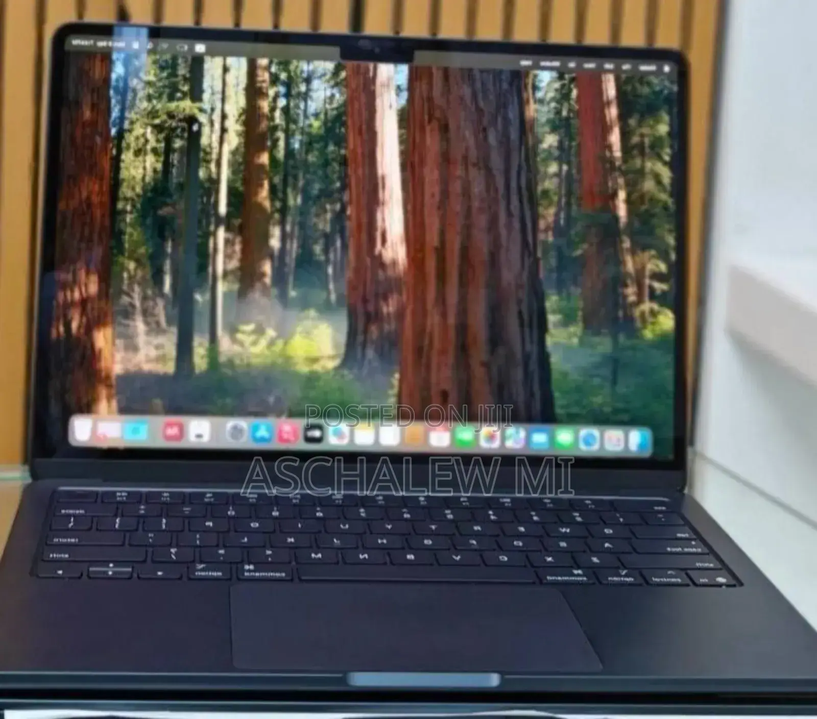 New Laptop Apple MacBook Air 2024 M3 13-Inch 8GB Apple M3 SSD 256GB