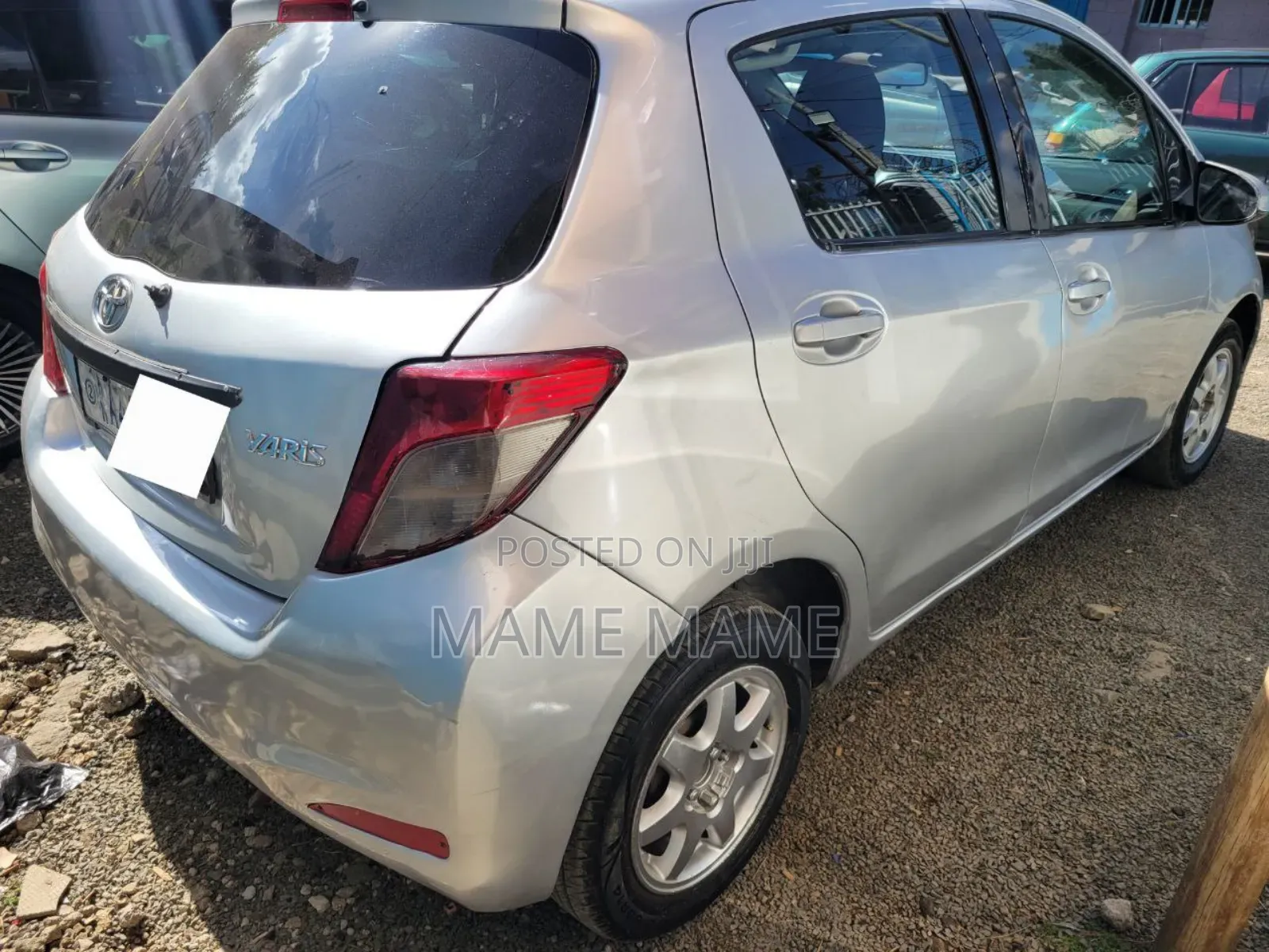 Toyota Yaris 2012 Silver