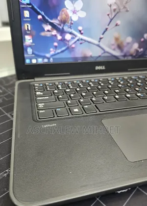 New Laptop Dell Latitude 3380 8GB Intel Core I5 SSD 256GB