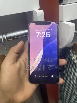 Apple iPhone X 64 GB White