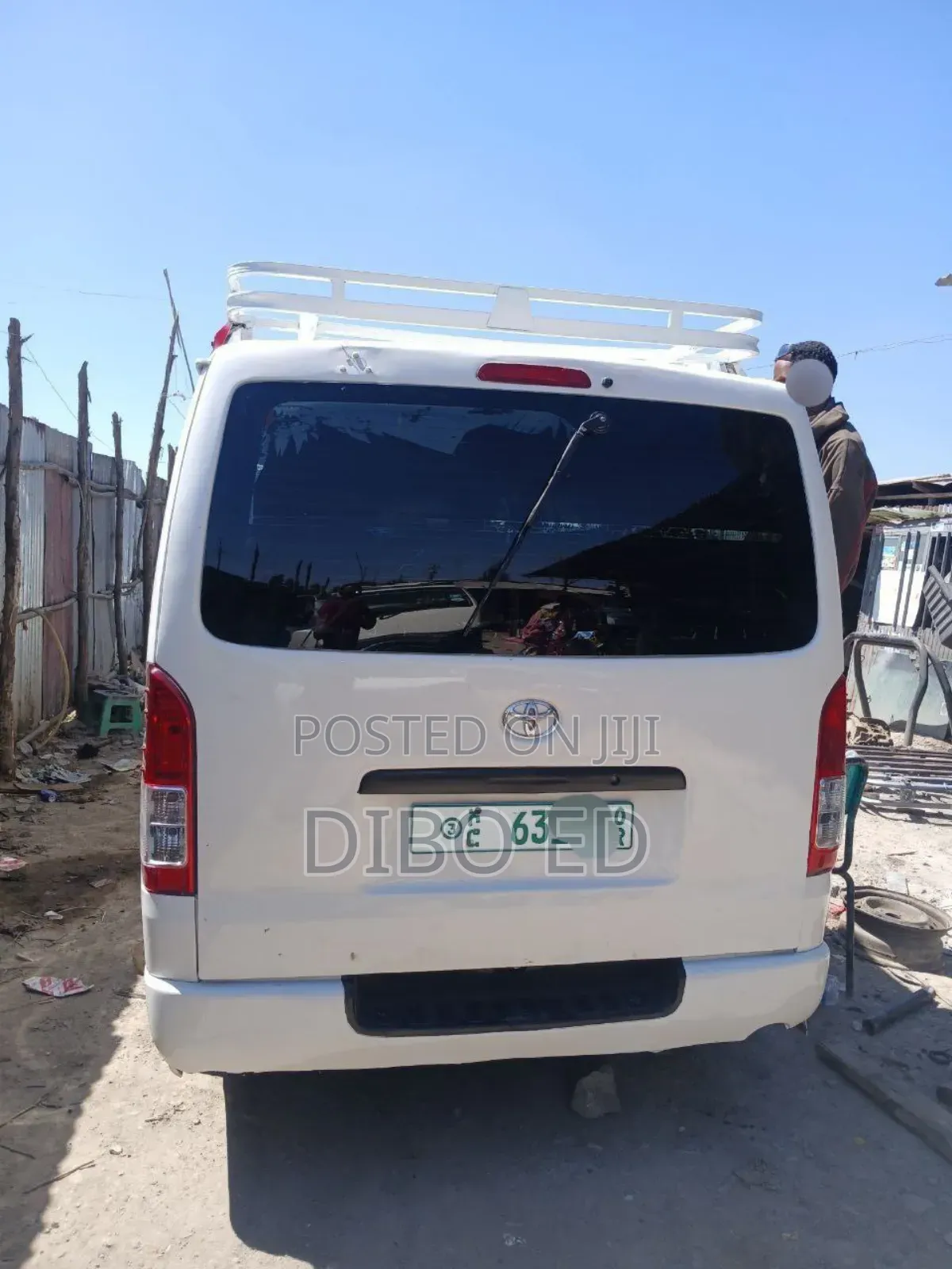 Toyota HiAce 2007 White