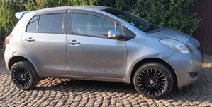 Toyota Yaris 2010 Silver