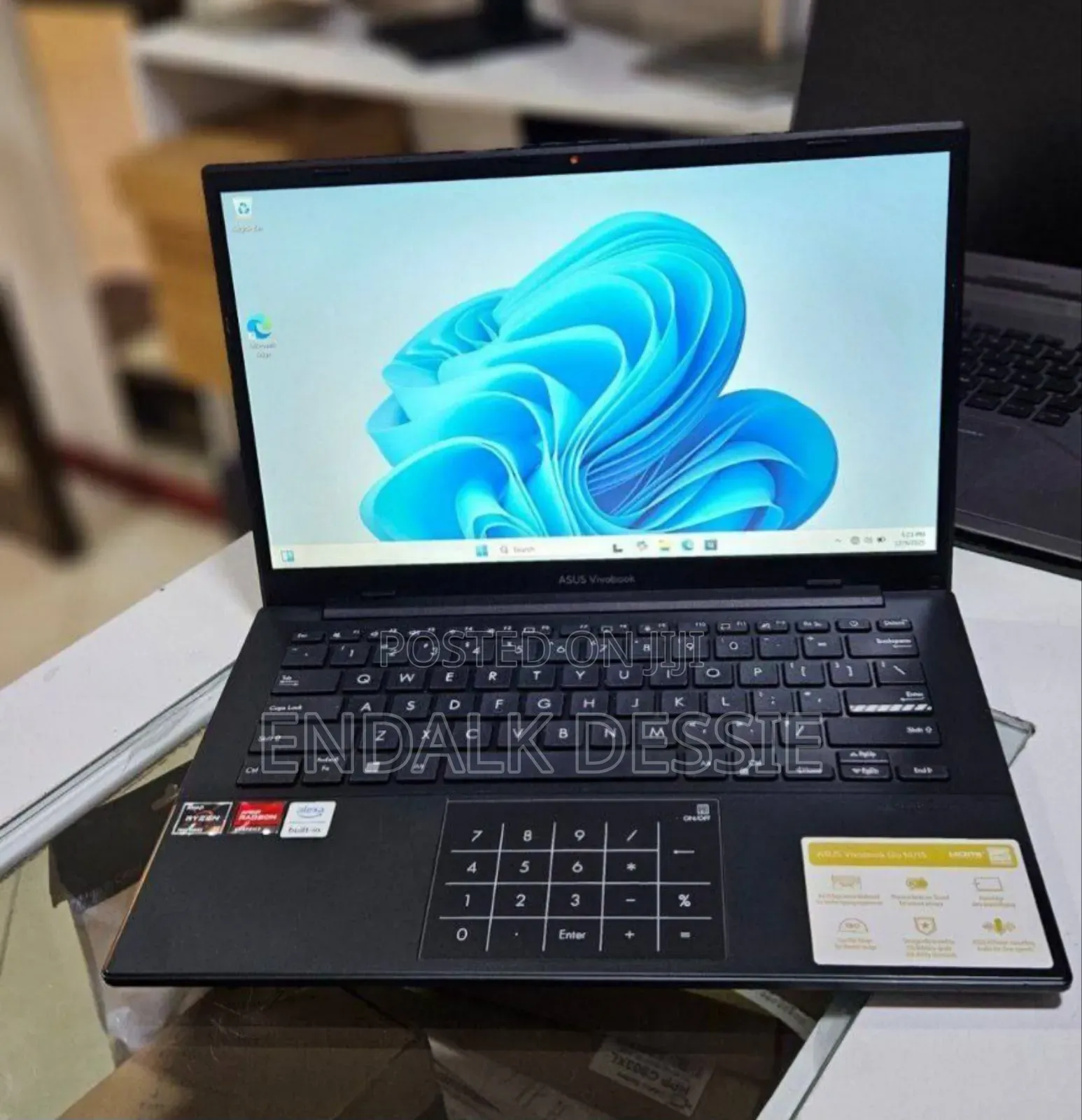 New Laptop Asus 16GB AMD Ryzen 5 SSD 512GB