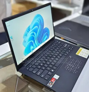 New Laptop Asus 16GB AMD Ryzen 5 SSD 512GB