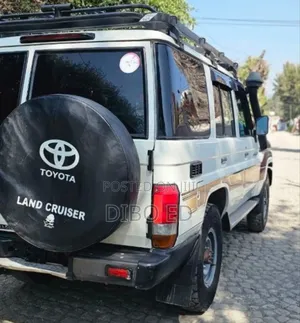 Toyota Land Cruiser 2014 White