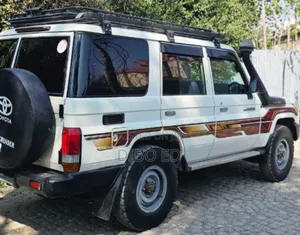 Toyota Land Cruiser 2014 White